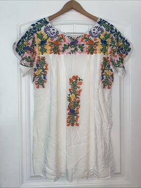Buddy Basics White Mini Dress with Floral Embroidery size Large